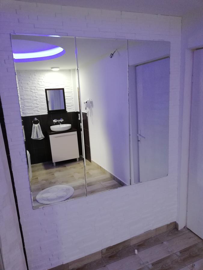 Stefan Plus Lodging Белград Екстериор снимка