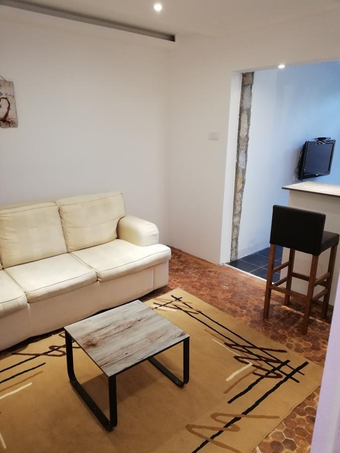 Stefan Plus Lodging Белград Екстериор снимка