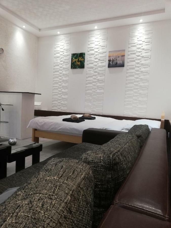 Stefan Plus Lodging Белград Екстериор снимка