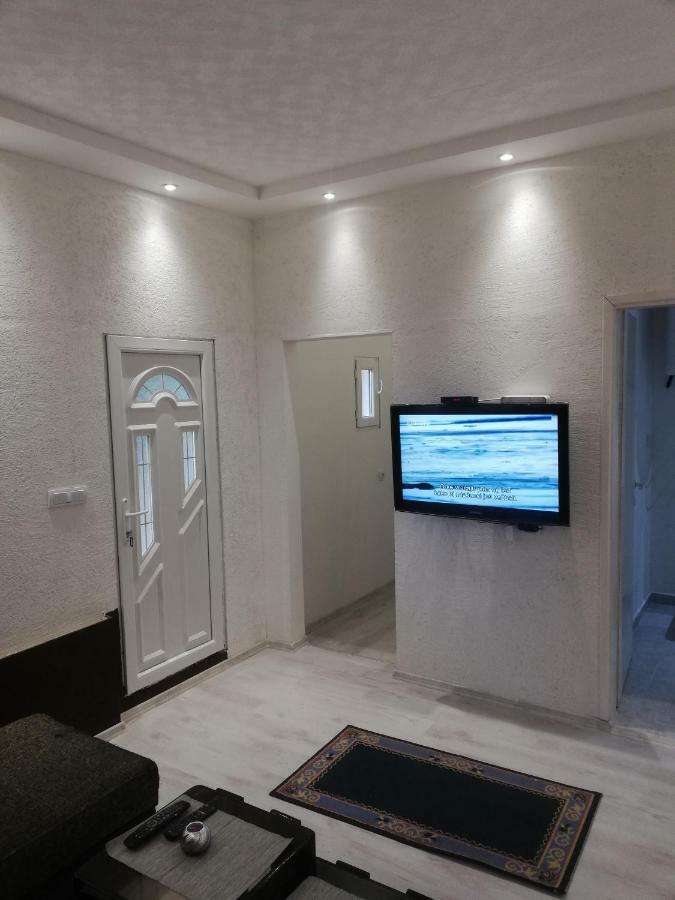 Stefan Plus Lodging Белград Екстериор снимка