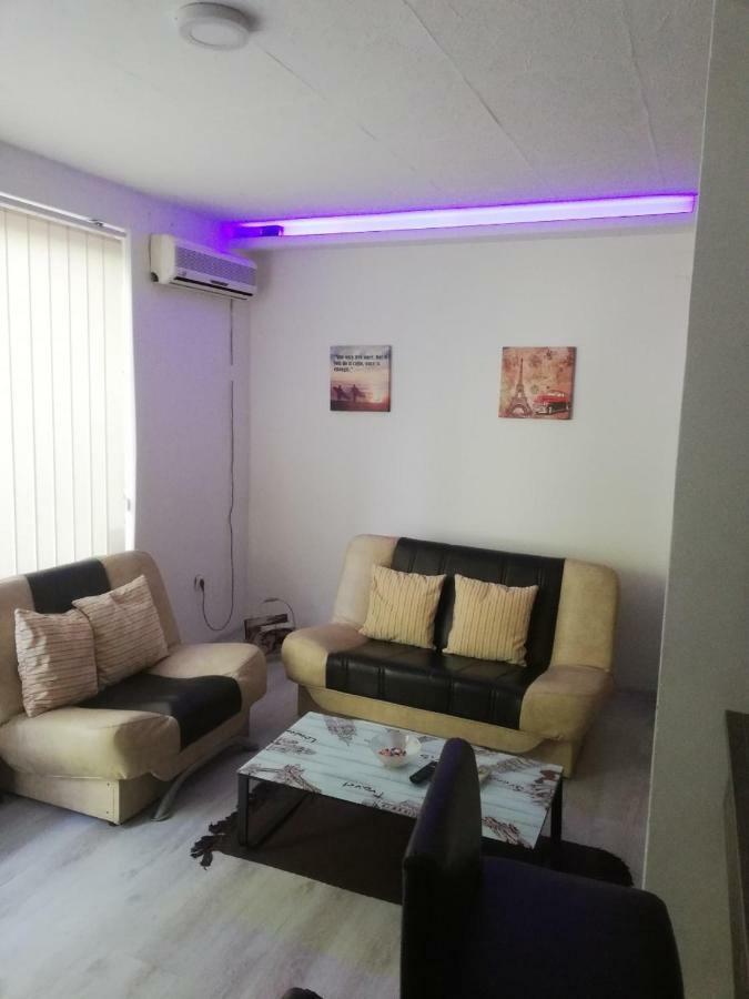 Stefan Plus Lodging Белград Екстериор снимка